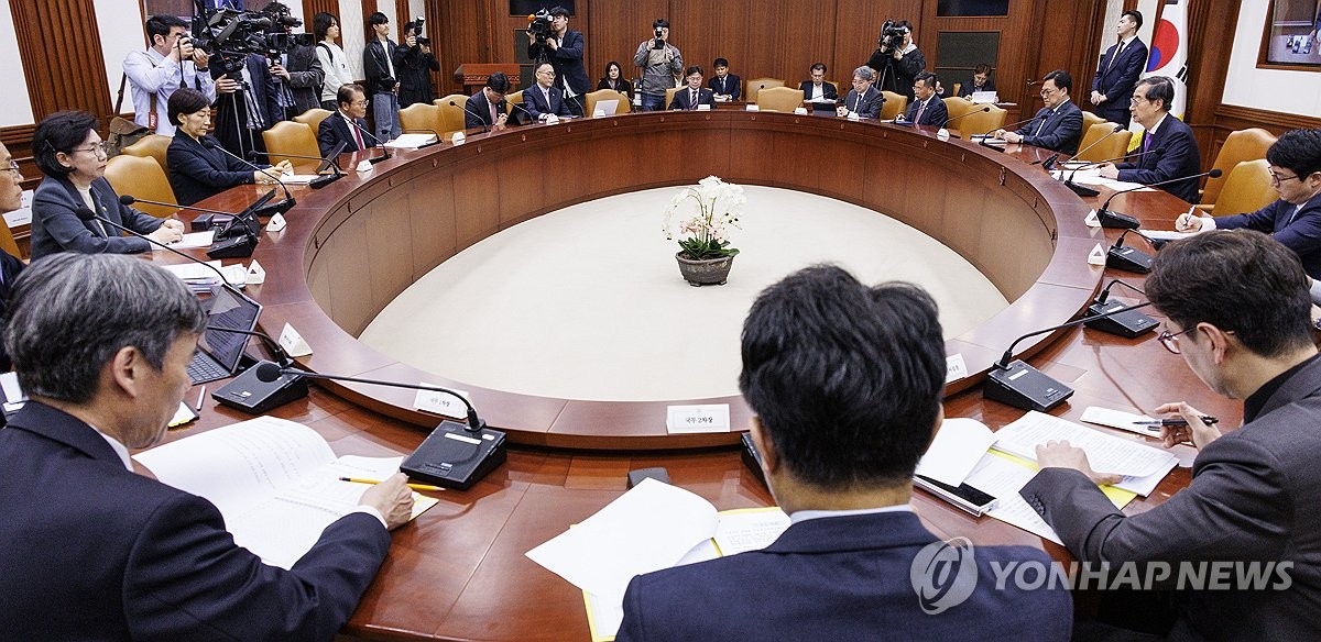 정부, 사과 등 10대 농산물 중심 역대 최대 농번기 인력 공급(종합)