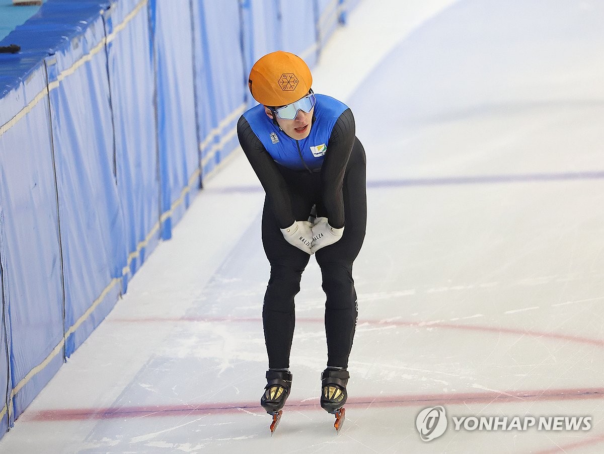 황대헌 준결승서 탈락, 최민정은 5위…예측불허 국가대표 선발전