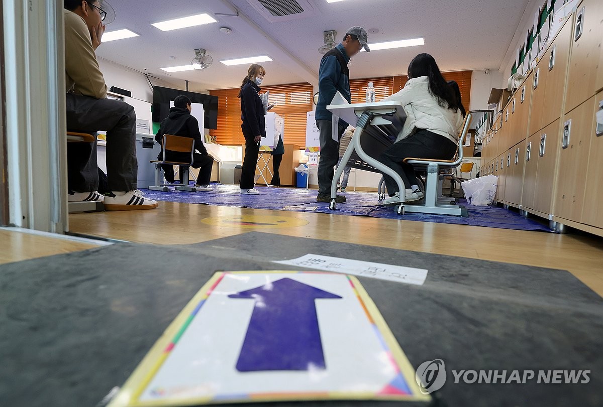 [4·10 총선] "우리 아픔 알아주는 사람 됐으면"…제주 곳곳 투표 순조