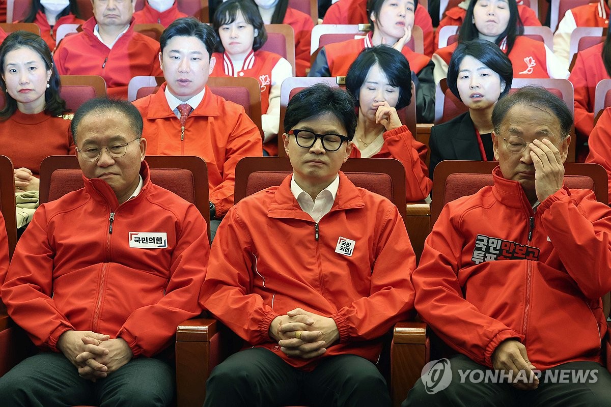 [4·10 총선] 또 지도부 공백 與, 격랑 예고…새 비대위냐 조기 전대냐