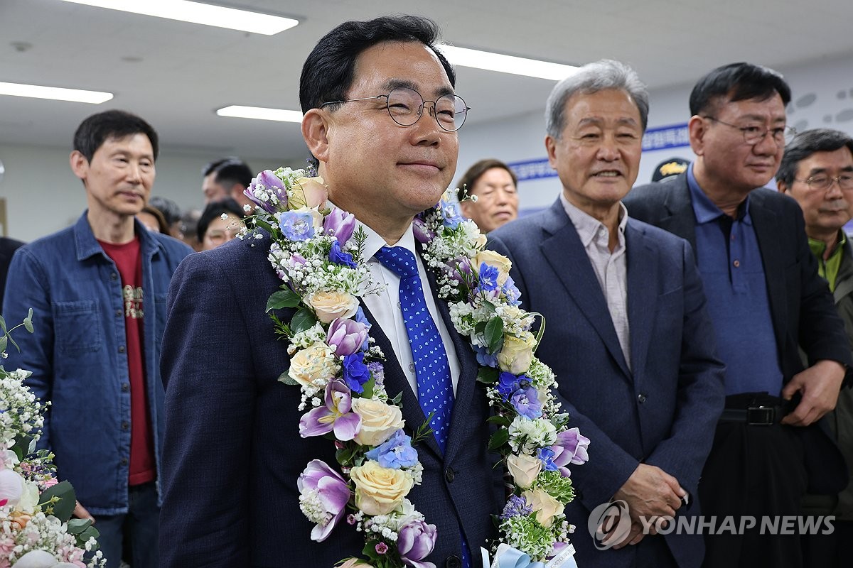 [4·10 총선] 전임 창원시장 허성무 당선…민선 8기 창원시정 관계 주목