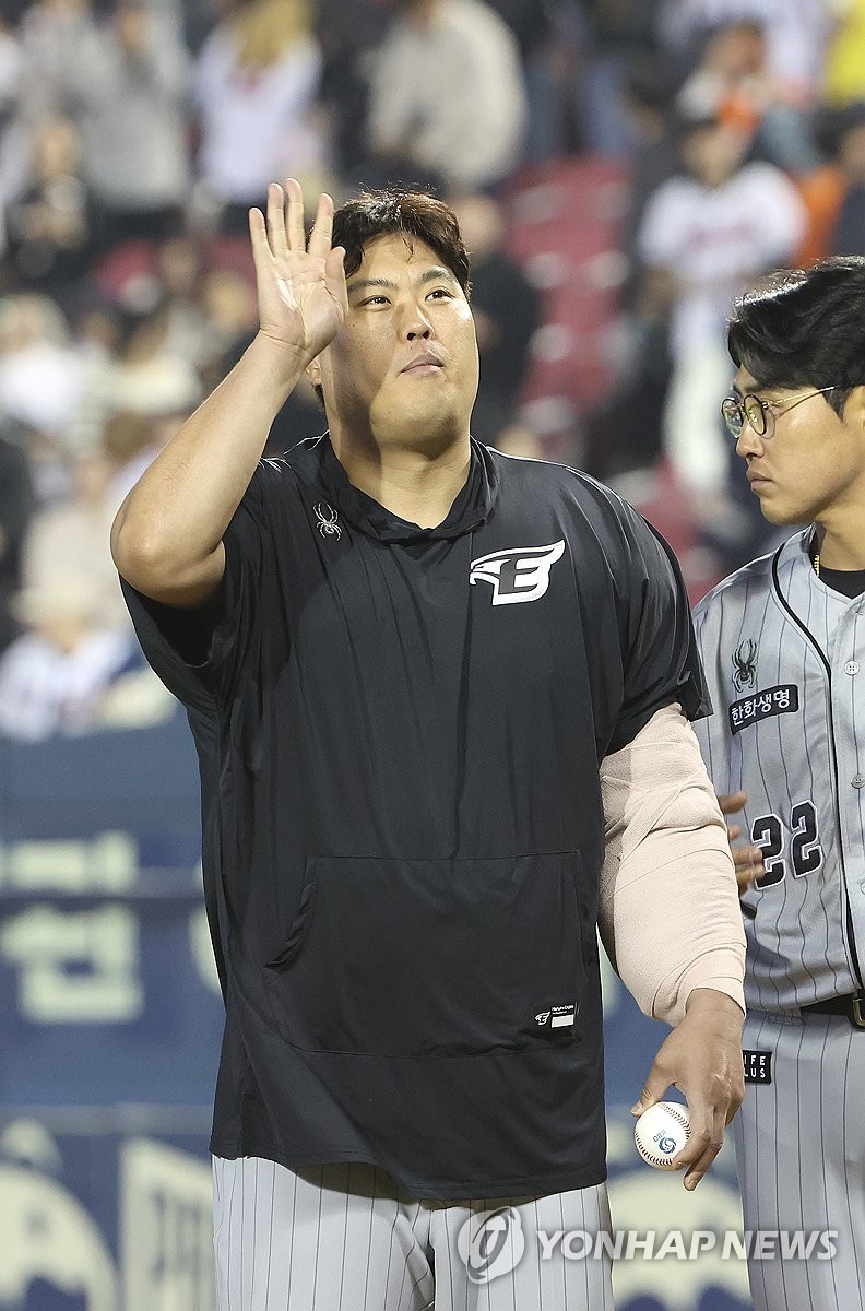 'KBO 복귀승' 류현진 "많이 늦었죠…저로 인한 연패 끊어 다행"