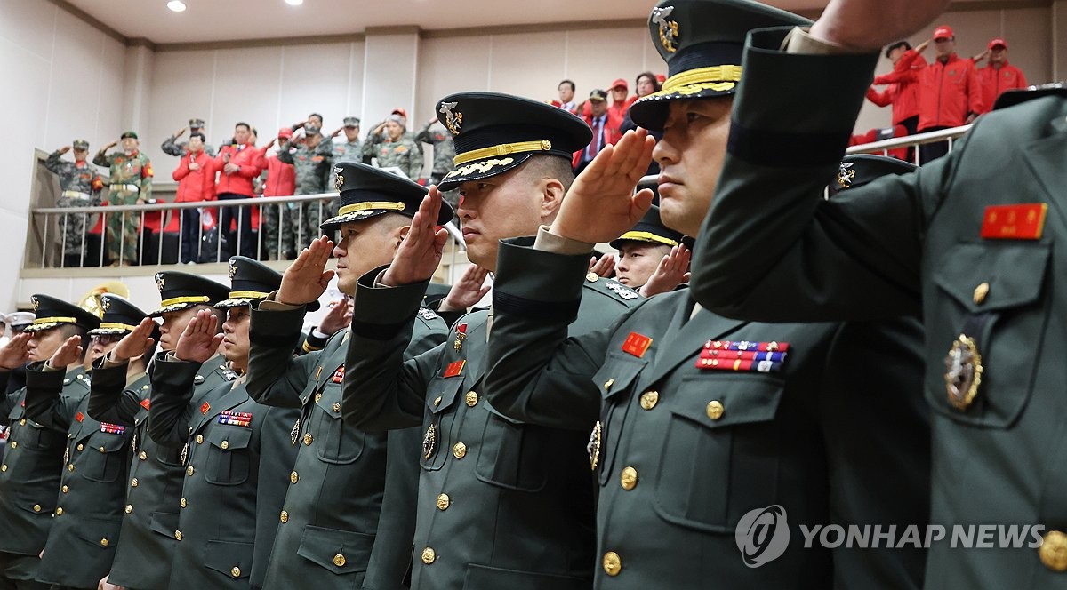 '폭풍전야' 해병대 창설 75주년…사령관 "거친 파도 이겨내자"(종합)