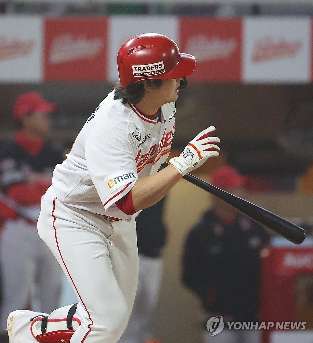 SSG 최정, 467호 홈런…이승엽 감독과 KBO 통산 홈런 공동 1위(종합)