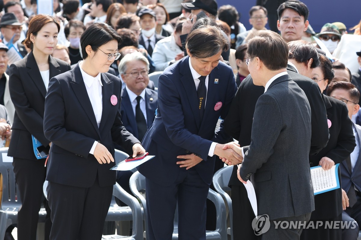 민주, 조국당 견제하나…'범야권 연석회의' 曺제안 사실상 거절(종합)