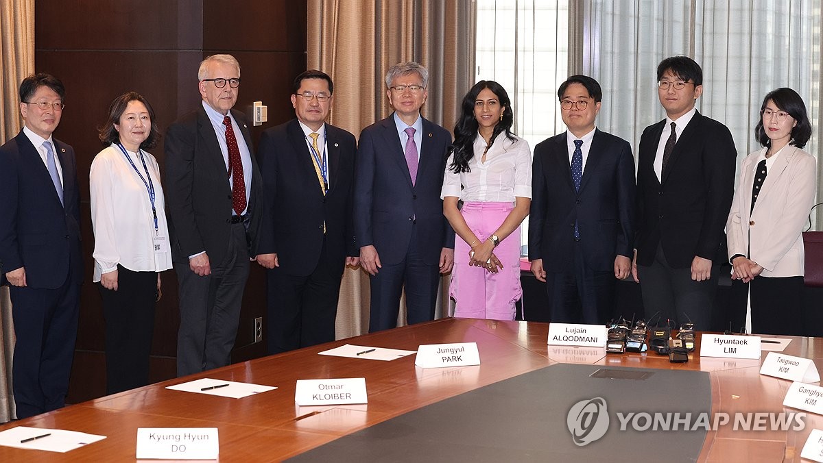 의협 차기회장 "한국 의료 문제 알려달라" 세계의사회에 호소