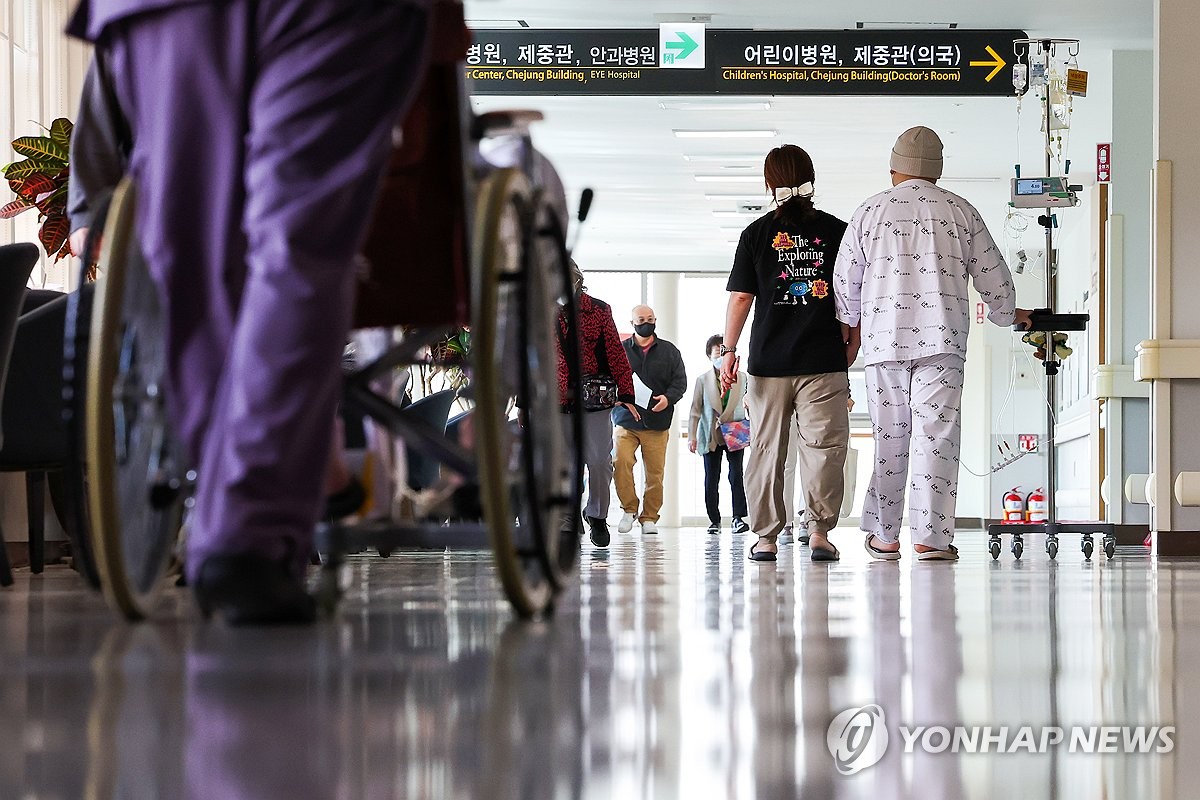 의대교수 카지노 바카라효력 발생 첫날…"아직 뚜렷한 움직임은 없어"