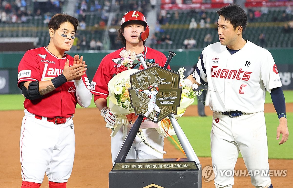 'KBO 100승 도전' 류현진, 최정과 12년·추신수와 11년만에 대결