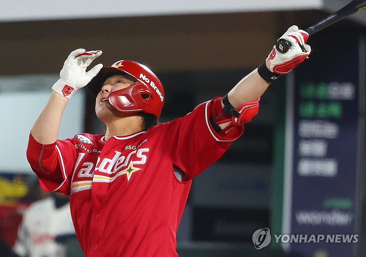 SSG 최정·한유섬, '동일 선수 최다 연속타자 홈런' 기록 도전
