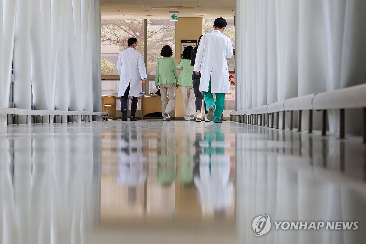 의대교수 사직 움직임 '미미'…정부는 특위출범 '의료개혁' 박차(종합2보)