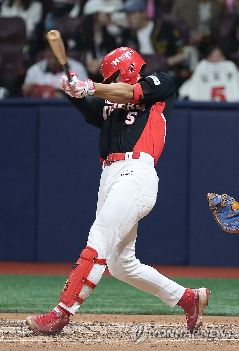 KIA 김도영, KBO 최초 '월간 10홈런-10도루' 진기록 달성