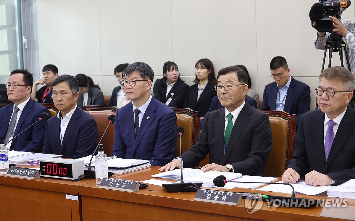 복지부, '더 내고 더 받는' 연금안에 "미래세대 부담만 가중"