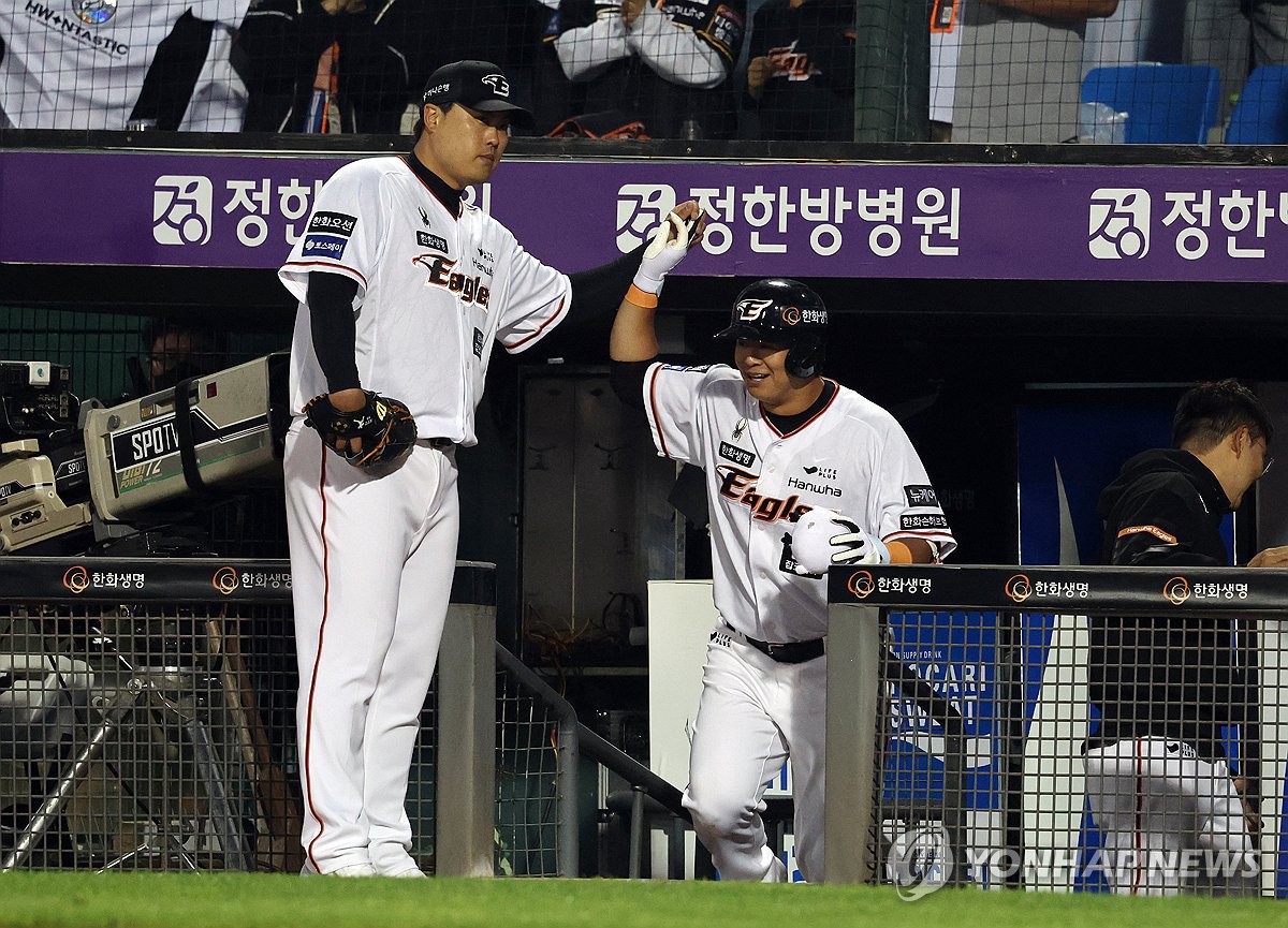 류현진, KBO 100승 요건 달성…SSG전 6이닝 2실점 1자책