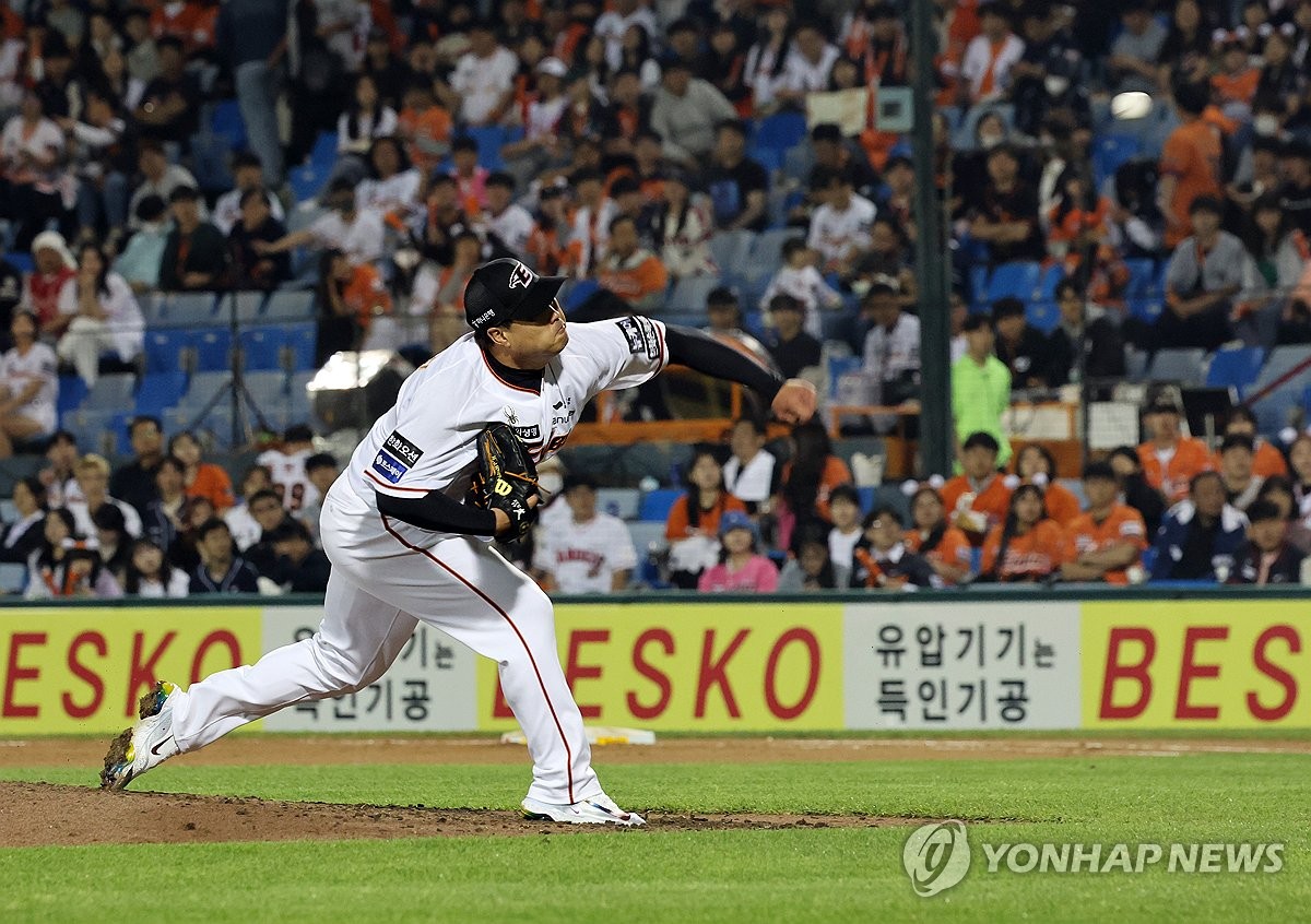 류현진, KBO 100승 요건 달성…SSG전 6이닝 2실점 1자책