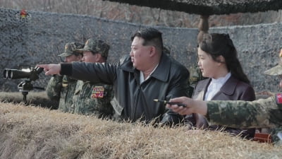 "김정은 앞에서 추락 사고"…北 공수부대 훈련 중 사망자 발생