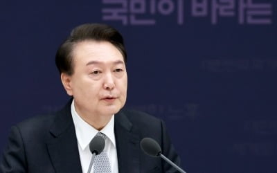 [속보] 尹 "투표는 주권자 책무…한 분도 빠짐없이" 독려