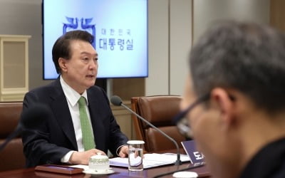 "尹, 이재명과 회동 말린 참모 신임한 것 후회…곧 만날 듯"