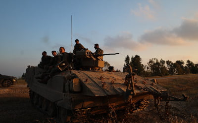 치솟던 유가 7거래일 만에 하락…이스라엘 가자 병력 철수 영향