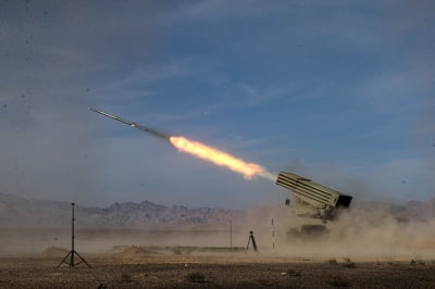 [속보] 이스라엘 "이란 미사일·드론 200여발 99% 요격…강력 대응 예고"