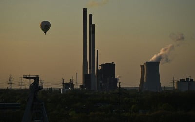 "G7, 2035년까지 석탄 발전 폐쇄 합의"…日•독일 긴장