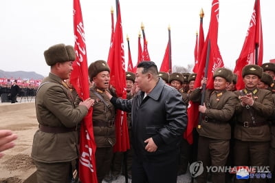 '지방발전' 추진 北, 인민위원장 역할 강조…"몸 부서져도"