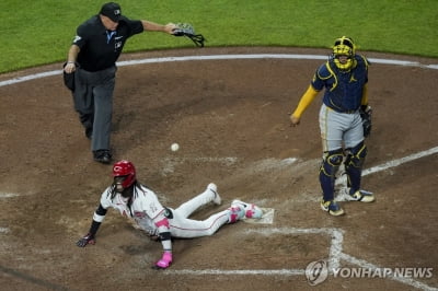 신시내티 데 라 크루스, 137ｍ 대형 홈런 이어 14초96 장내 홈런