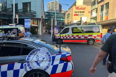 호주 시드니 교외 쇼핑센터서 대낮 칼부림…6명 사망(종합)
