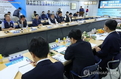 한국노총, 민주 당선인들 만나 "최저임금 차별 적용 막아달라"