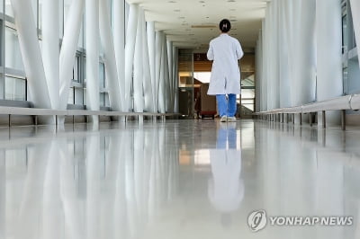 분당 대학병원 교수 사망에 의사들 "고강도 업무 강요 멈춰야"