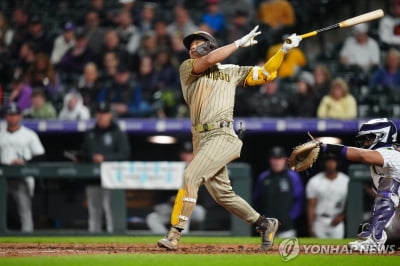 김하성 11경기 만에 멀티 히트로 타율 0.228…팀은 역전패