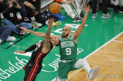 NBA 마이애미, 동부 콘퍼런스 1위 보스턴 꺾고 1승 1패