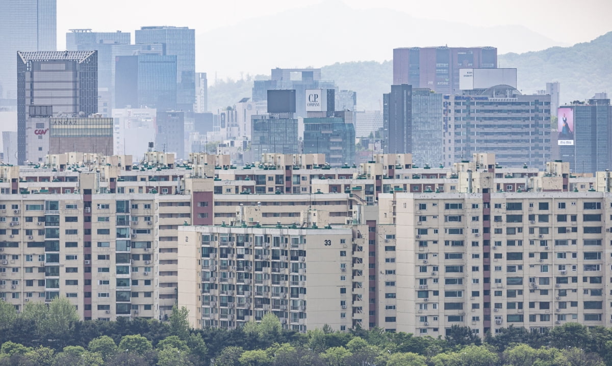 서울 강남구 압구정동 아파트 단지 모습. 사진=뉴스1