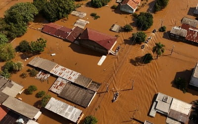 브라질 덮친 80년만의 대홍수…수확 중단에 옥수수 가격 급등
