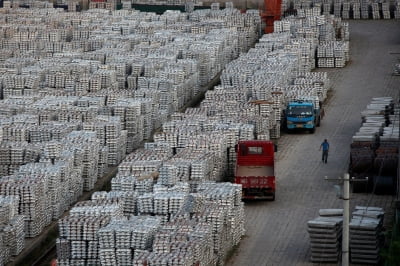 중국의 그린 알루미늄 야망, 가뭄으로 차질
