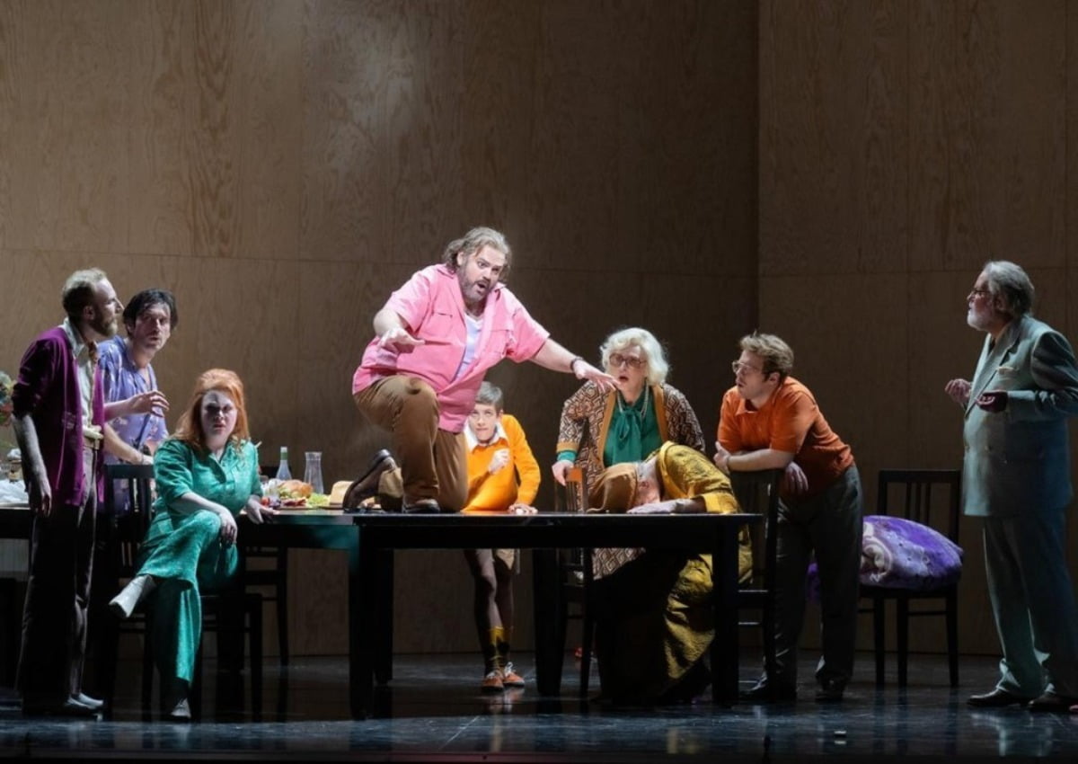 Il tritti카지노 해외 - Gianni Schicchi - DNO (2024). ©Monika Rittershaus / 출처: Nationale Opera & Ballet 