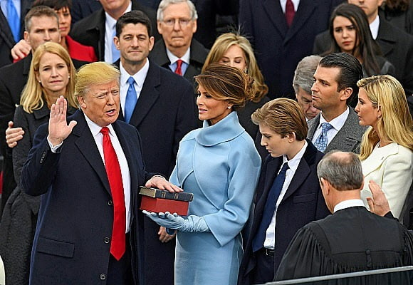 2017년 1월 20일 미국 대통령에 취임하는 도널드 트럼프. /AFP연합뉴스