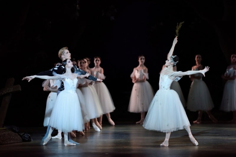 <지젤> 2막, 로즈마리로 죽음을 지시하는 미르타 / photo by Erik Tomasson @San Francisco Ballet