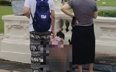 태국 왕국 유적지에 소변보는 아이, 중국인이었나…'공분' 확산