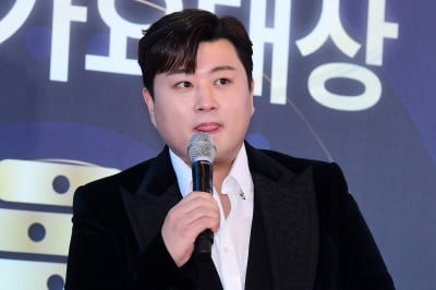 '뺑소니 혐의' 김호중, 공연 강행…운전자 바꿔치기 의혹도