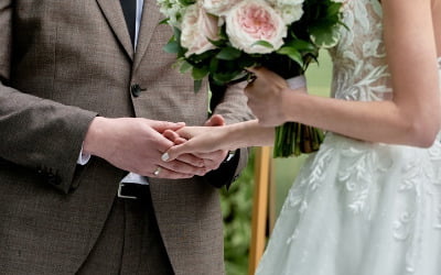 미혼 40% "결혼 생각 없다"…남성보다 여성이 더 부정적