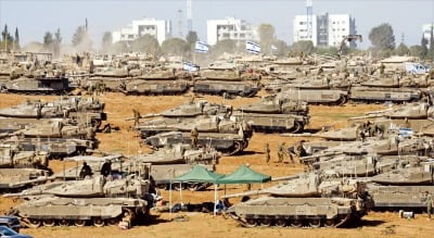 [포토] 이스라엘 탱크, 라파 집결…휴전 협상은 지지부진