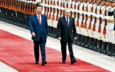 美 보란듯 밀착 과시…시진핑·푸틴 "전면적·전략적 경제협력 확대"