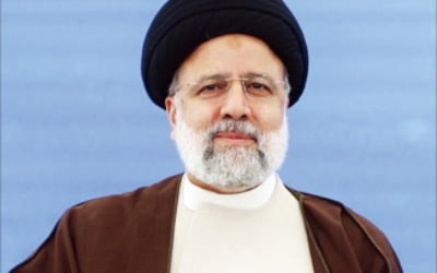 이란 대통령 태운 헬기…국경 인근서 비상착륙