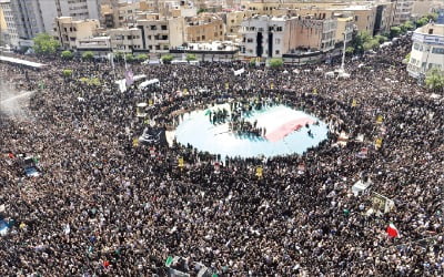 [포토] 테헤란 뒤덮은 이란 대통령 추모행렬