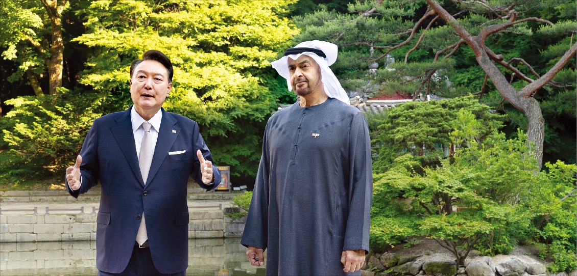 [포토] UAE대통령 첫 국빈방문…윤 대통령과 창덕궁 산책