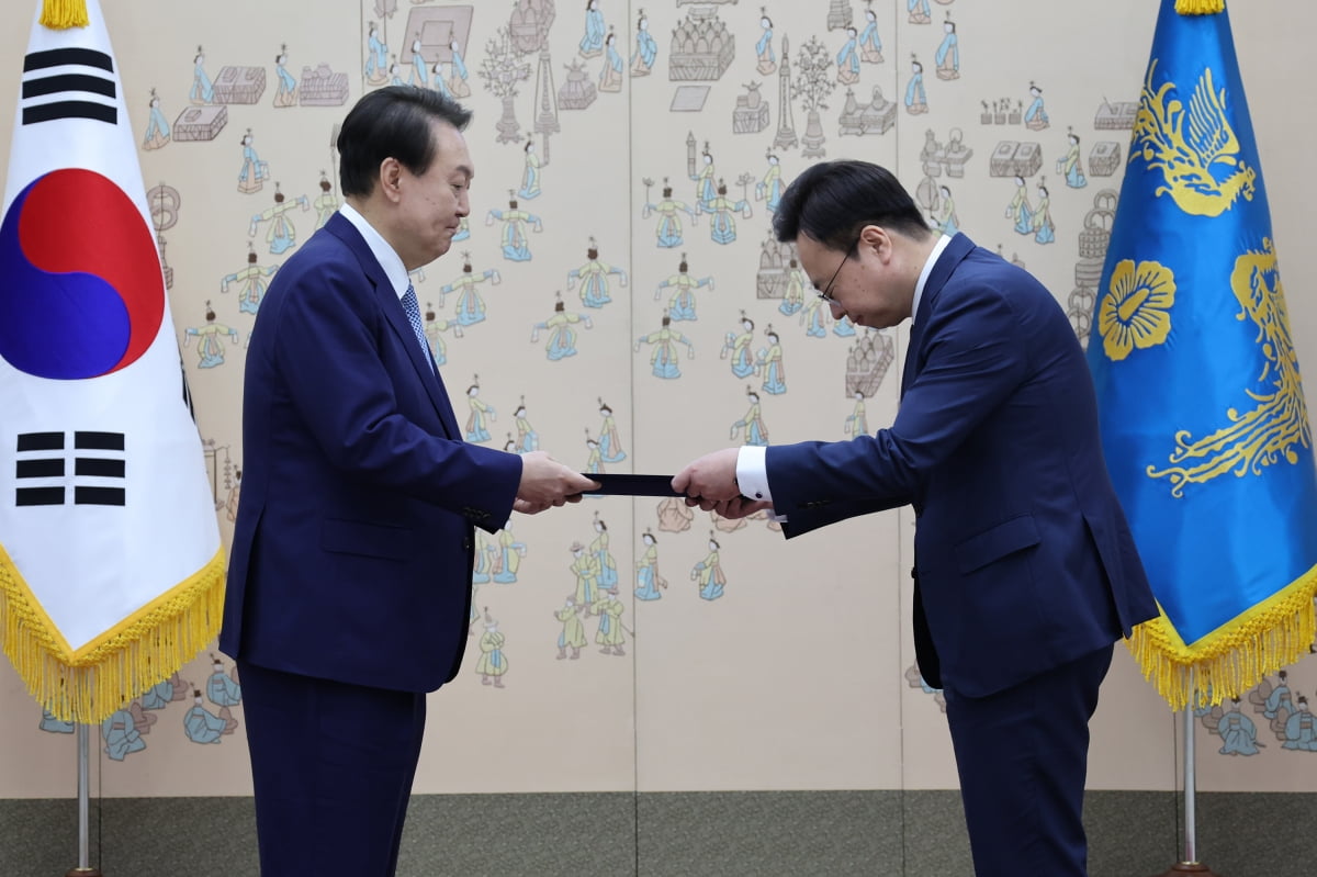 62년간 4명뿐인 공무원 '필경사', 채용공고 떴다