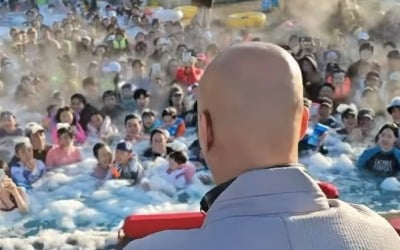 서울 도심 연등행렬…"부처핸섬" 뉴진스님, EDM 공연도 한다
