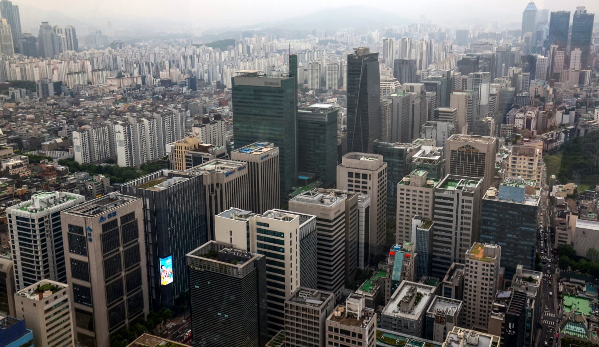 오피스 빌딩이 몰려 있는 서울 강남구 테헤란로 일대 전경./한국경제