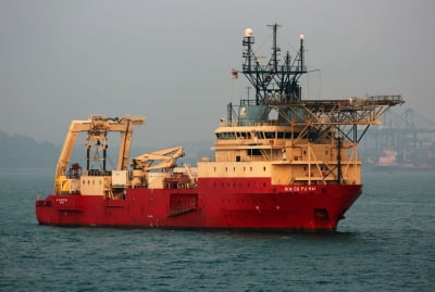 "중국 해저케이블 수리선박<br>조심해라"···신경전 돌입한 미국