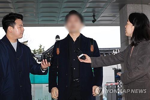 경찰, '전공의 블랙리스트' 메디스태프 대표 2차 조사